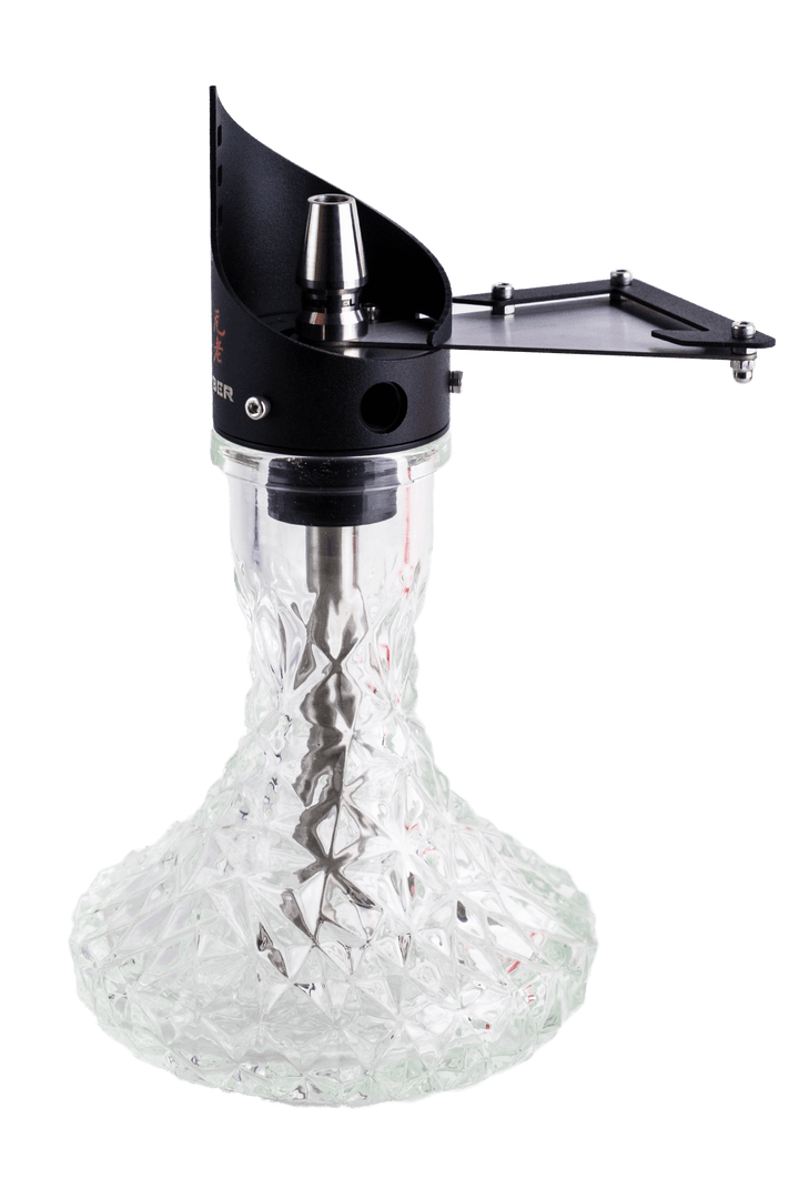 Oyoqlari bilan qizlarning fotosuratlari tarqaldi Shaharda yalangoch qizlar